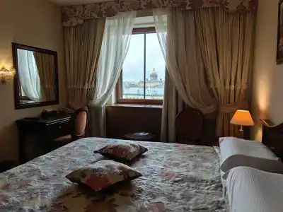 Ambassador - 10