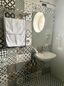 Alpha Garden Guest House - 120