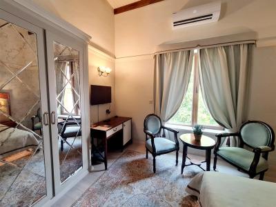 Sofia Boutique 9 - 170