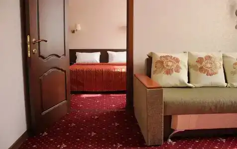 Gostinitsa Zastava - 75