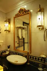 Golden Palace - 22