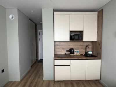 Vash Salut Apart - 85