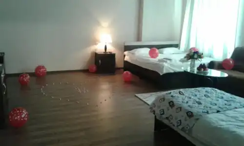 Intourist Guest House - 4