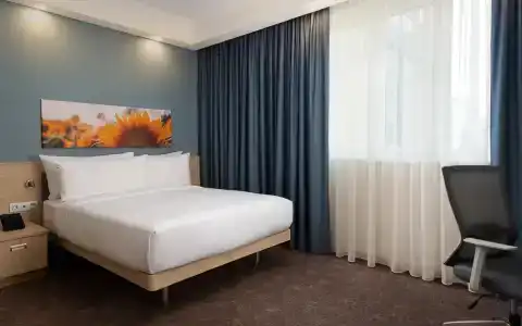 Hampton By Hilton - 50