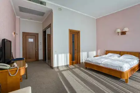 Respect Hall Resort & Spa - 11