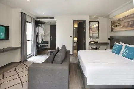Cross Vibe Bangkok Sukhumvit - 34