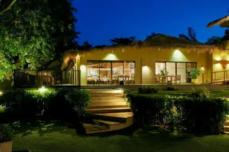 EKHO Safari Tissa - 1