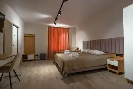 na Lenina 7 - 35