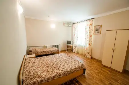 Svetlaya - 27
