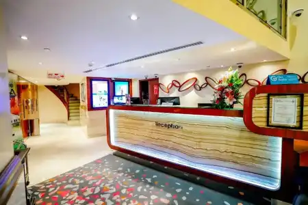Howard Johnson by Wyndham Abu Dhabi - 17