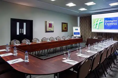 Holiday Inn Express Internet City, an IHG - 19