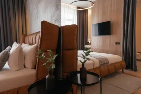 Suite - 62