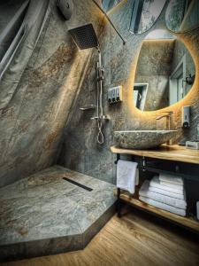 Geometrika • Lounge - 182