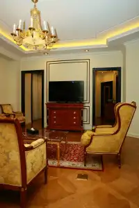 Golden Palace - 36
