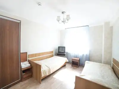 Oktyabr'skaya - 20