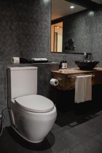 RakYim Siam Sukhumvit 15 - 36