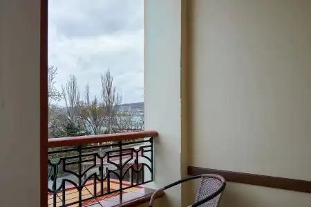 Alye Parusa - 128