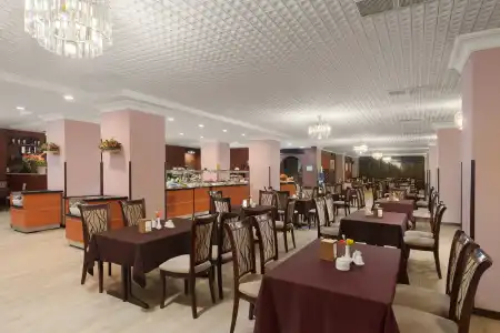 Ani Plaza - 34