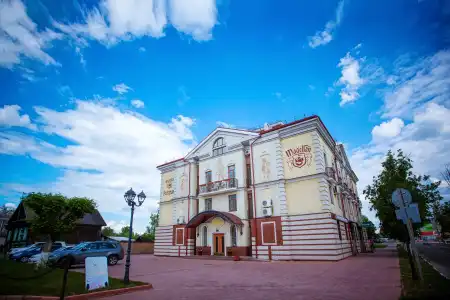 Magellan House - 1