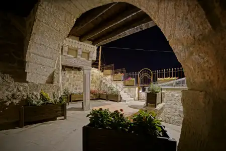 Vigneron Cave - 2