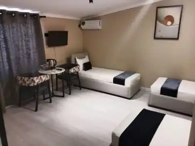 Luna Plaza - 83