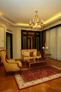 Golden Palace - 41