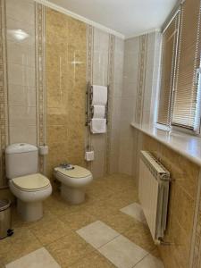 La Vie De Chateau - 214