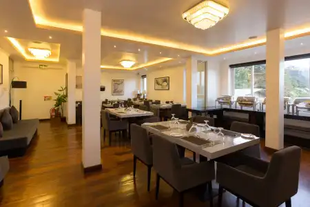Grand Turf Boutique-hotel - 9