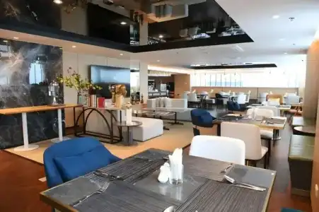 Ramada Sukhumvit Soi Eleven - 1