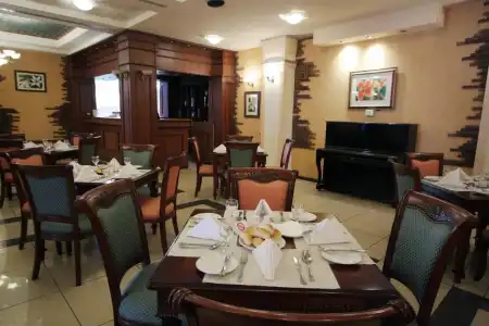 Le Grande Plaza - 7