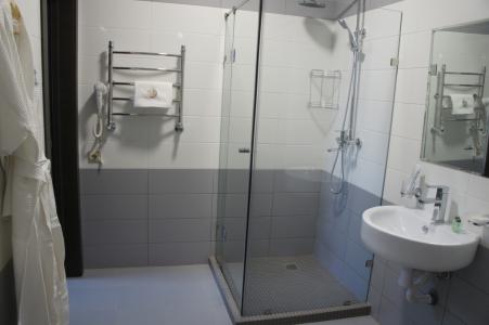 B&B Centre - 106