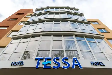 Tessa - 2