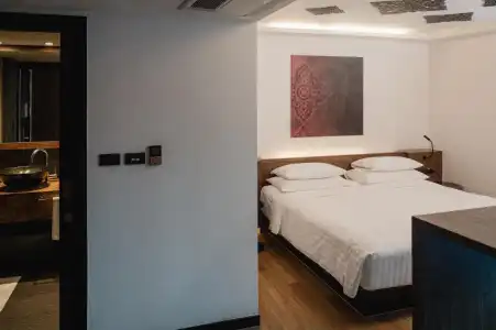 RakYim Siam Sukhumvit 15 - 46
