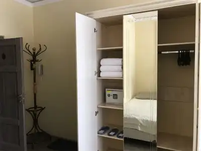 Vernisazh Mini-hotel - 32