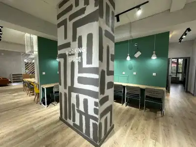 Izzzi Hostel - 11