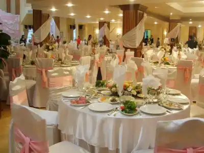 Le Grande Plaza - 8