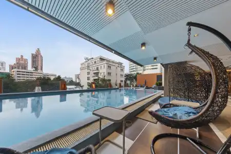 Golden Tulip Mandison Suites - 0