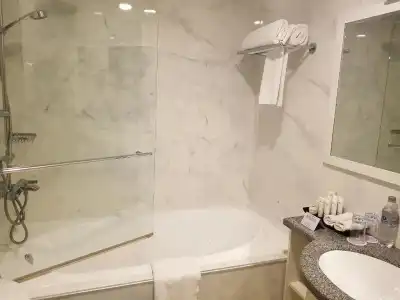 Ramada by Wyndham Bishkek Centre - 17