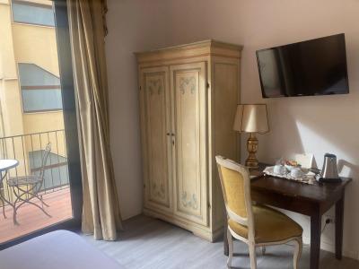 Machiavelli Palace - 100