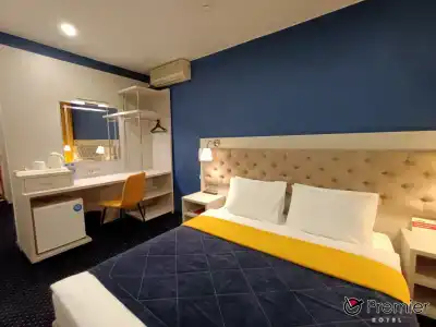 Premier - 44