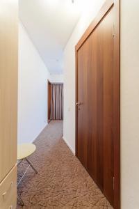 Simple Bon Voyage - 142