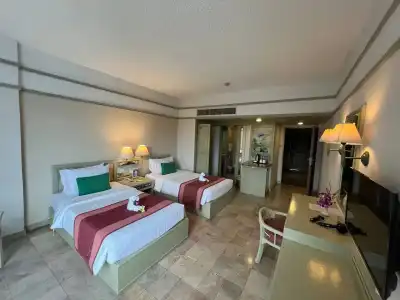 Cholchan Pattaya Beach Resort - 52