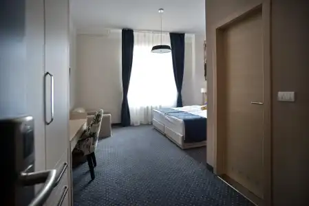 Five Points Square - City Center Bed&Breakfast - 7