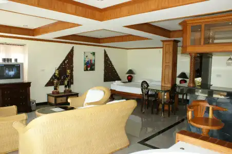 Prince Edouard Apartments & Resort - 9
