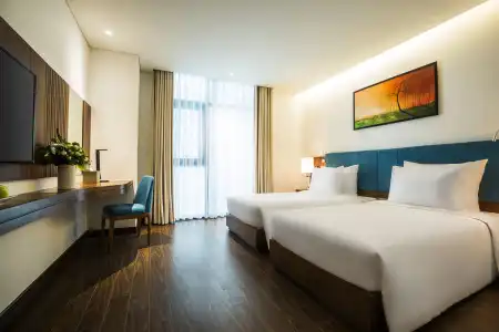 Maximilan Danang Beach - 19