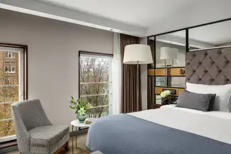 Chekhoff Moscow Curio Collection by Hilton - 59