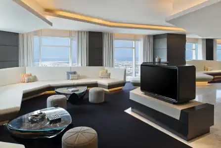 V, Curio Collection by Hilton - 20