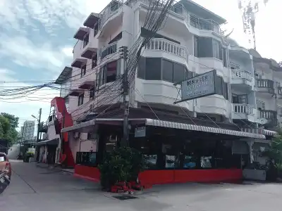 Ben & Lek Guesthouse - 1