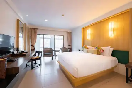 Sawaddi Patong Resort & Spa by Tolani - 36