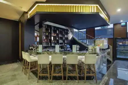 Hilton Garden Inn - 8